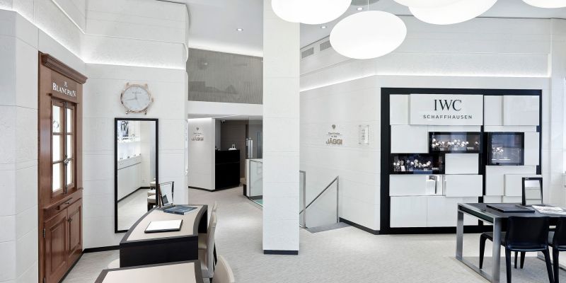 Jaeggi Watches and Jewellery: Clever Shop Design with Local Features